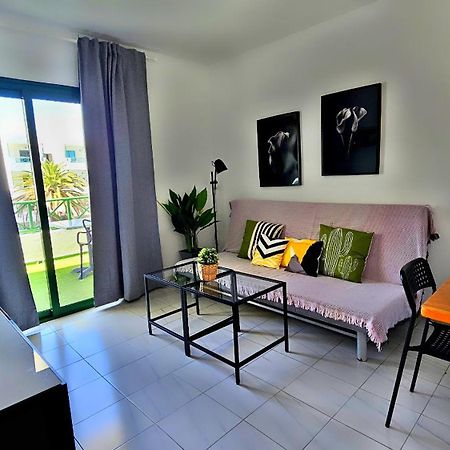 Cactus, Playa Y Piscina Apartment Costa Teguise Ngoại thất bức ảnh