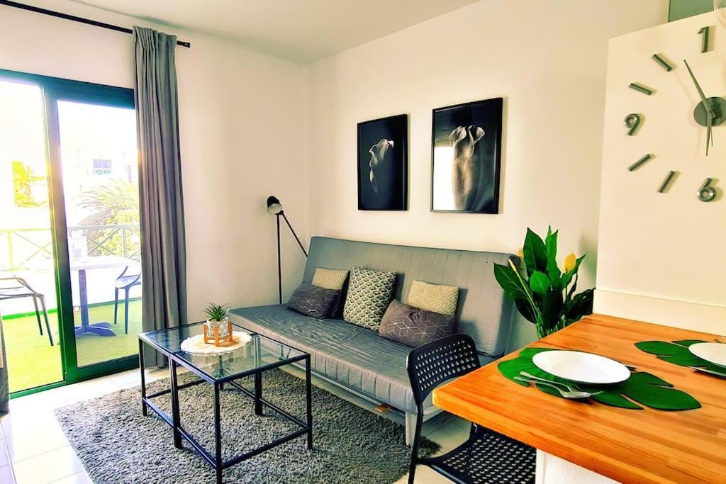 Cactus, Playa Y Piscina Apartment Costa Teguise Ngoại thất bức ảnh