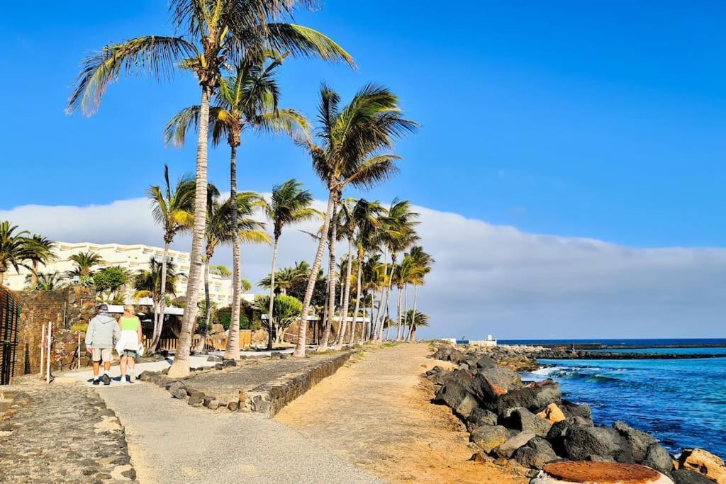 Cactus, Playa Y Piscina Apartment Costa Teguise Ngoại thất bức ảnh